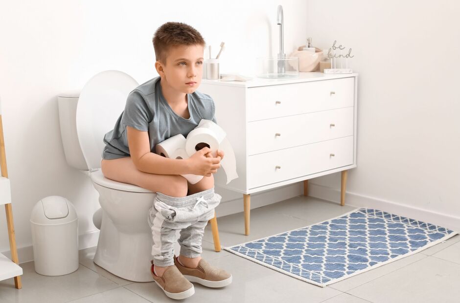 Constipação intestinal infantil exige atenção de pais e responsáveis