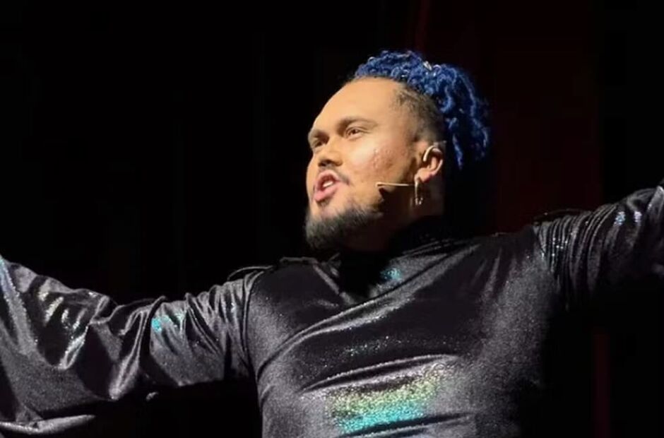 Ator de 25 anos morre durante a estreia do musical "Aladdin" em teatro de São Paulo