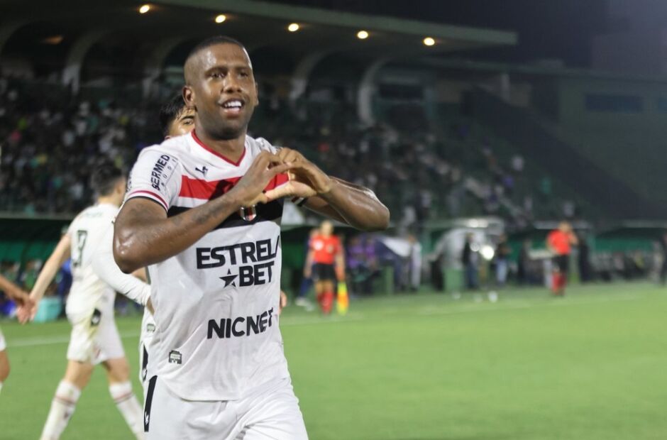 N&aacute;utico anuncia contrata&ccedil;&atilde;o do atacante Jonas Tor&oacute;