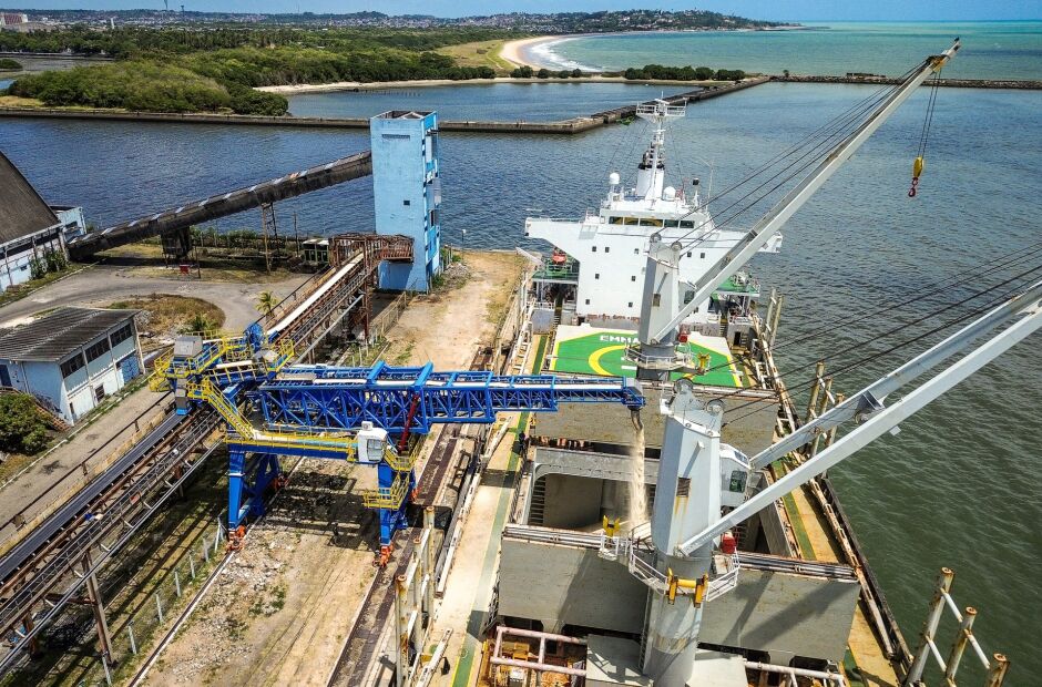 Sindaçúcar-PE apresenta novo shiploader no Porto do Recife