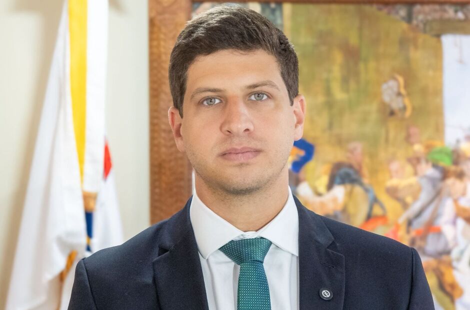 João Campos confirma presença no cortejo da imagem da santa ao Morro da Conceição.