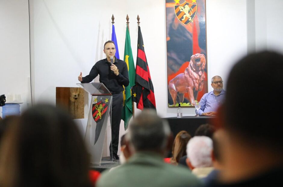 Matheus Souto Maior assume presid&ecirc;ncia do Sport e promete "n&atilde;o decepcionar a torcida"