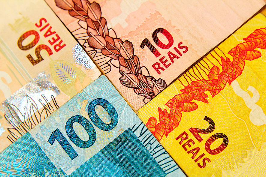 13º salário: primeira parcela deve ser paga até 28 de novembro