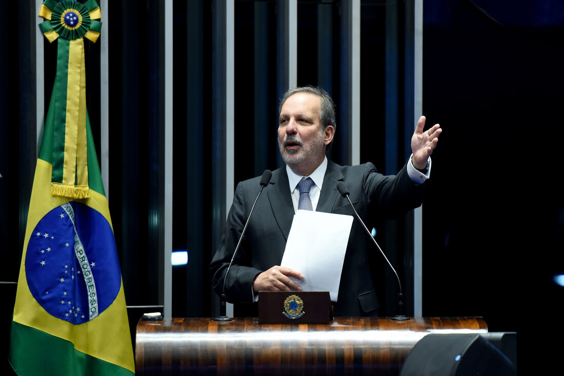 Armando Monteiro Neto disse que governo ignorou alerta de especialistas