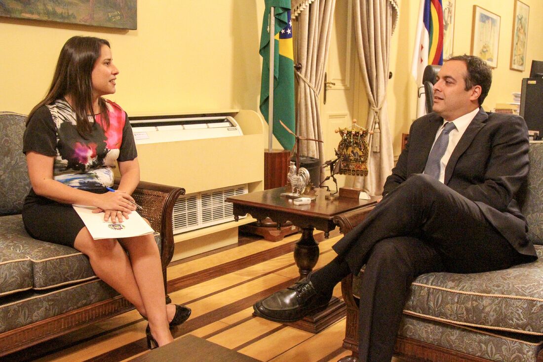 Raquel foi recebida por Paulo Câmara na noite desta terça-feira (20)