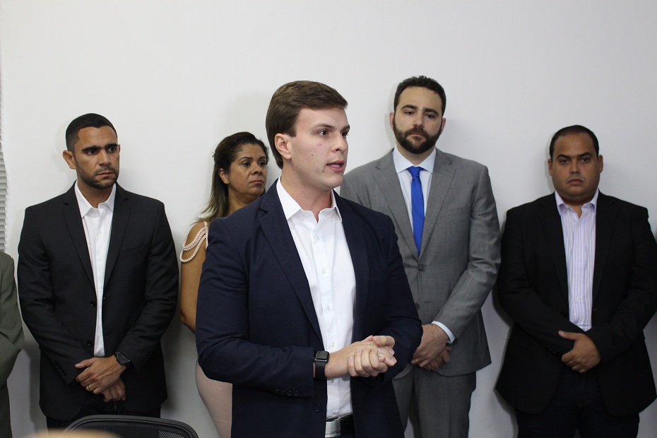 Prefeito eleito de Petrolina com futuros secretários