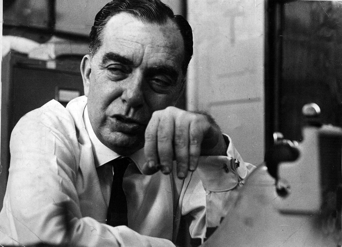 Era figura de muitos amigos. E alguns inimigos. Mas sabia ser gregário. Vivia cercado de conversas