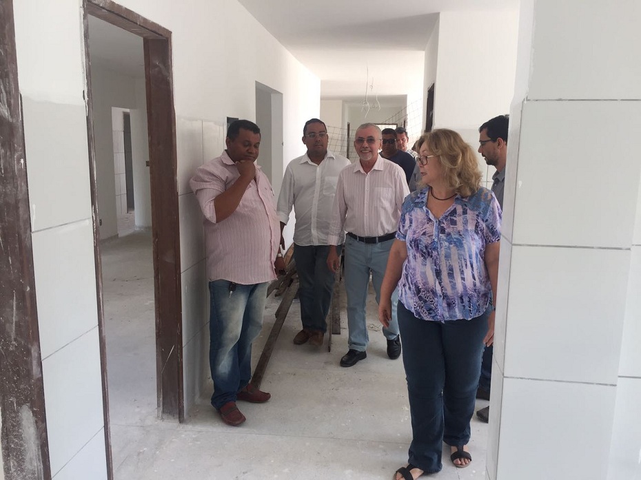 Deputado federal visitou o local ao lado do prefeito Dilsinho (PSB)