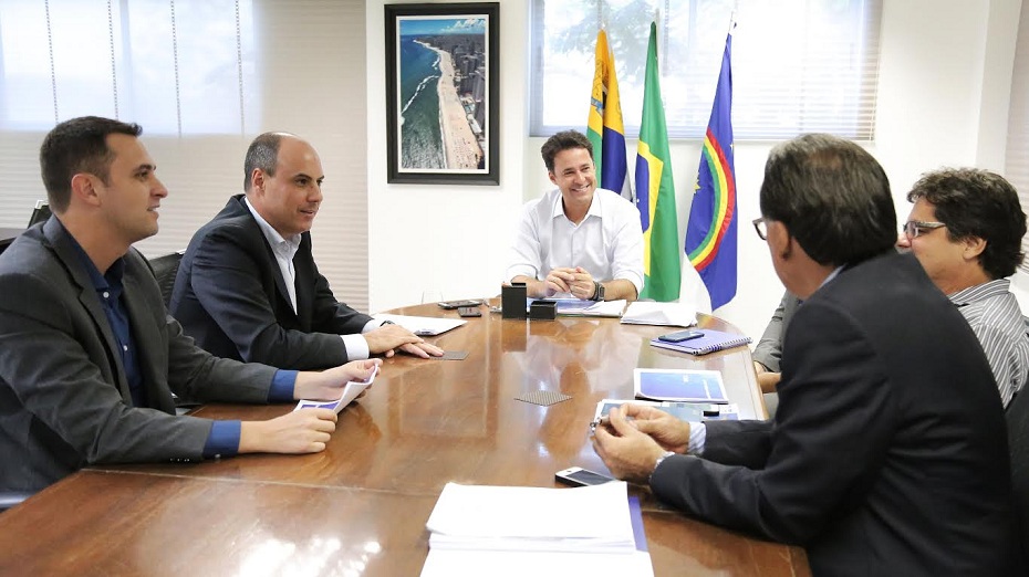 Parceria foi anunciada ontem, após reunião com o prefeito