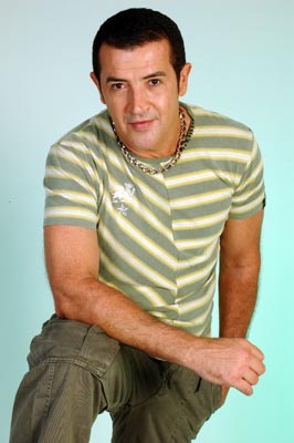 O cantor Beto Barbosa foi preso após se envolver em confusão em um supermercado