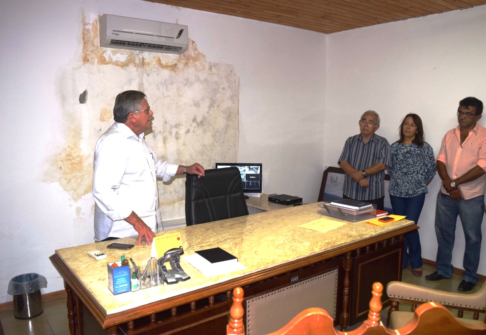 Ângelo Ferreira reclama de descaso deixado pelo seu antecessor