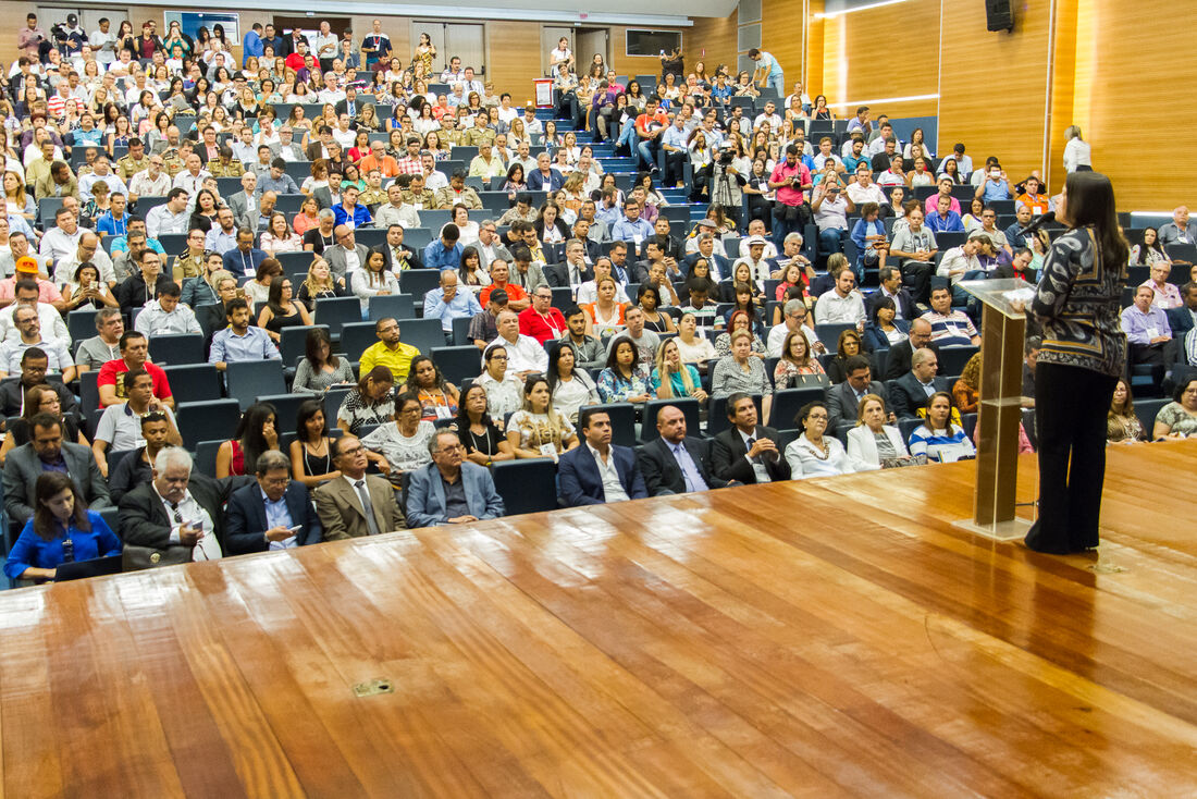 Prefeita Raquel Lyra fala da importância do Fórum no combate à violência