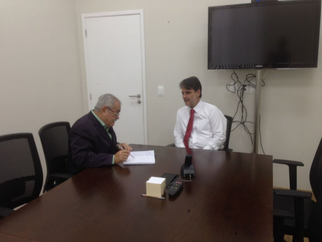 Raul Henry em reunião com o deputado Ricardo Costa