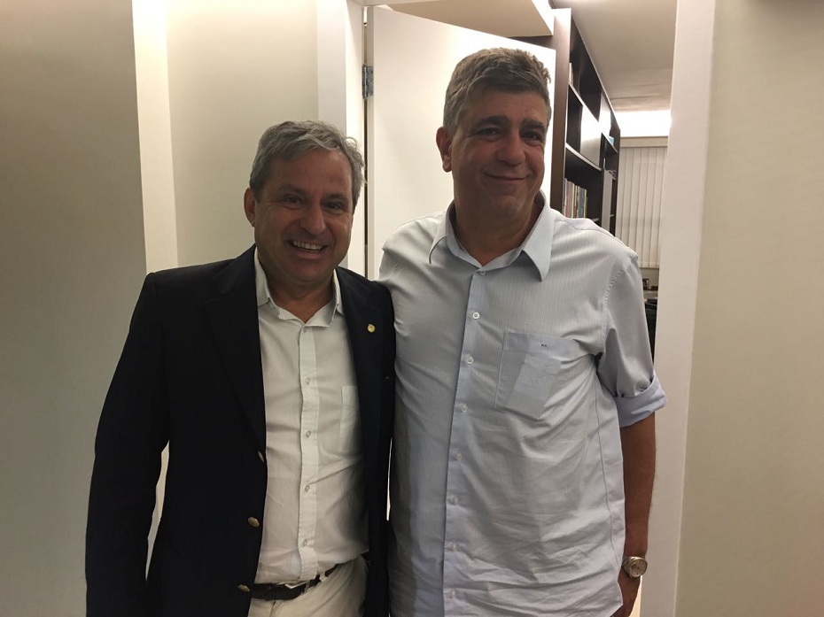 Encontro entre socialistas ocorreu no escritório de Marinaldo Rosendo, no Recife