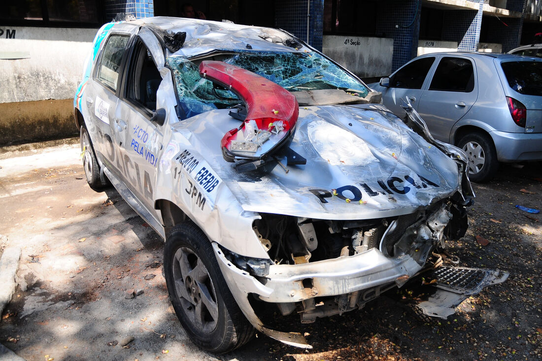 Viatura da PM envolvida em acidente no Morro da Conceição