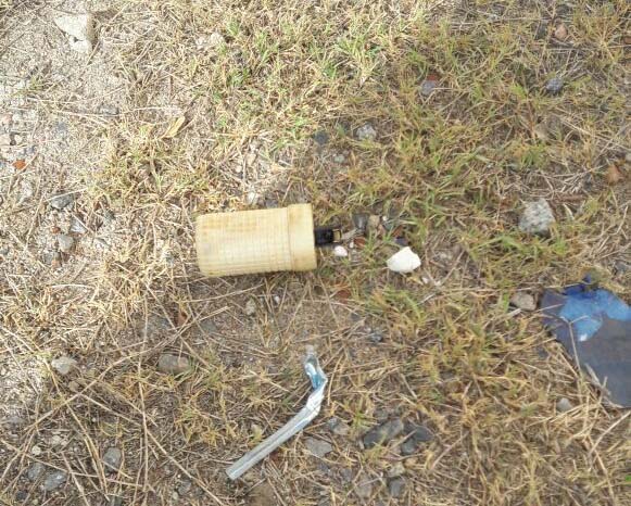 Bomba de efeito moral e explosiva