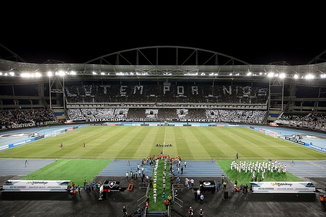 Estádio Nilton Santos em dia de jogo do Botafogo