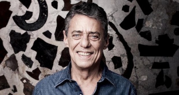 Cantor Chico Buarque passou por cirurgia no crânio nesta terça-feira (3)