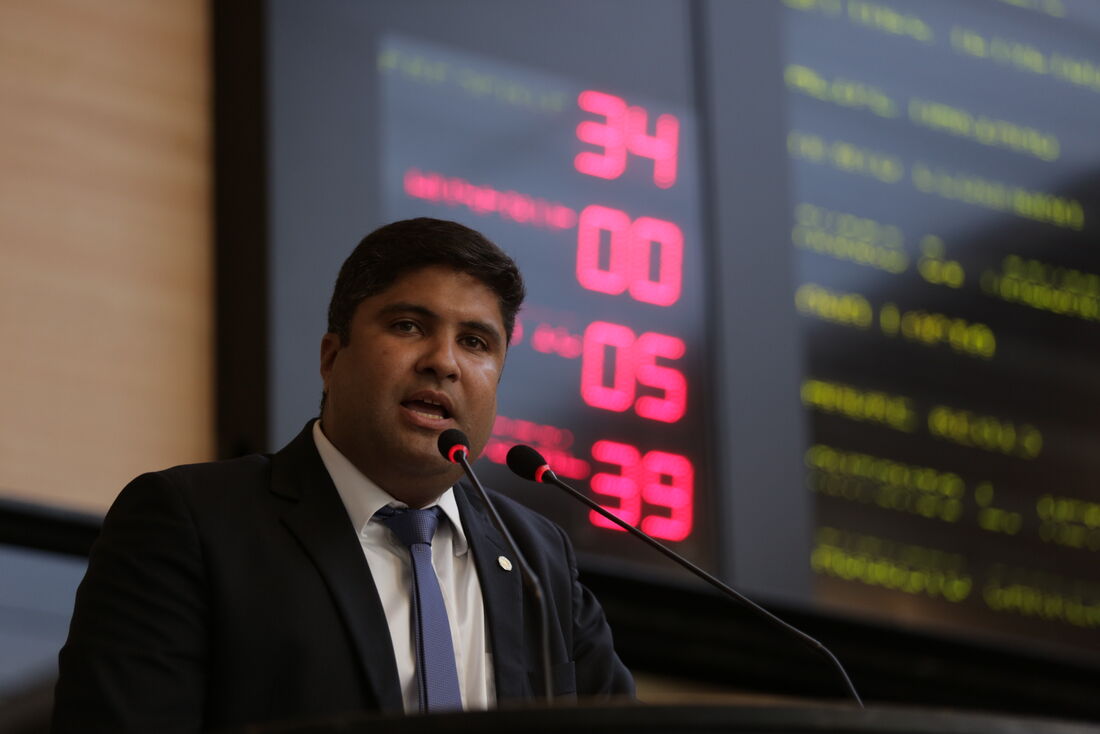 Rinaldo Junior afirma que o fardamento dos guardas municipais está vencido