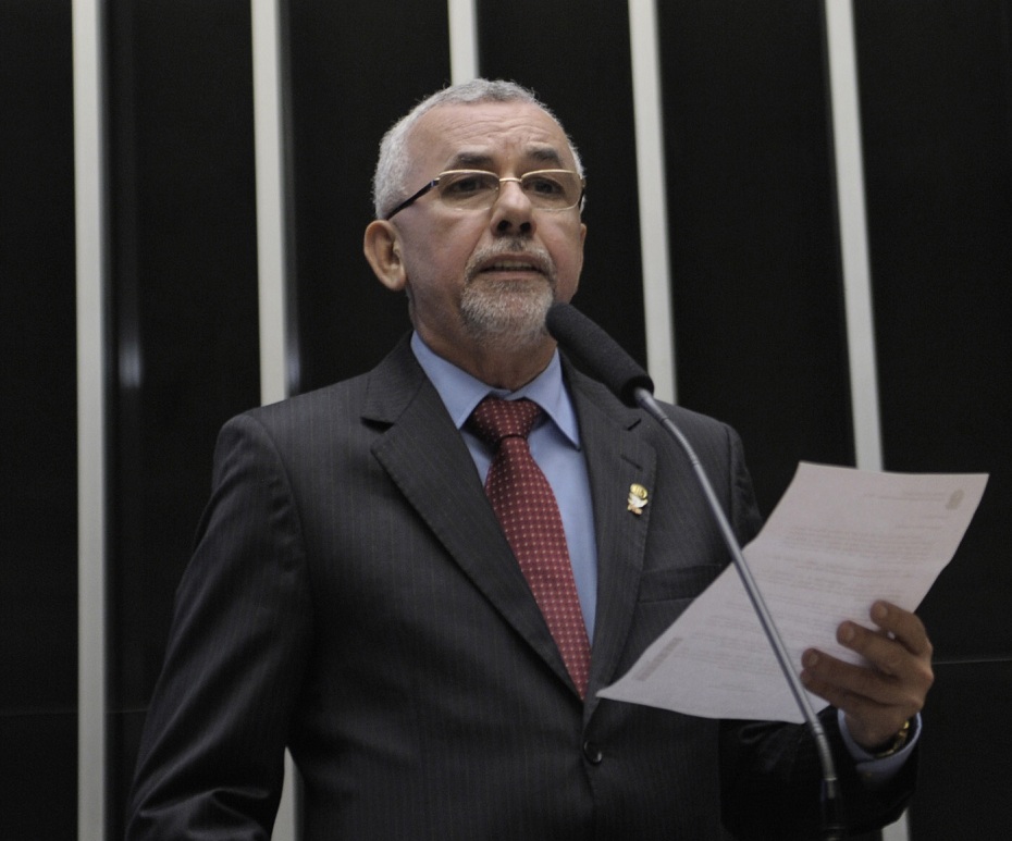 Deputado é autor de dois projetos de lei neste sentido