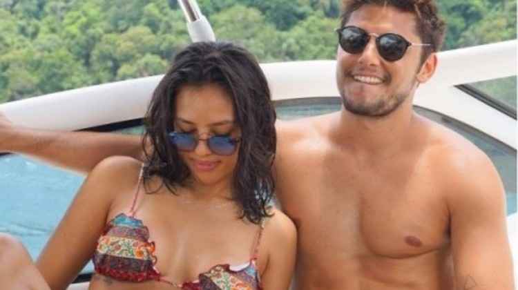 Ator estava em um relacionamento com Yanna Lavigne, que está grávida de seis meses