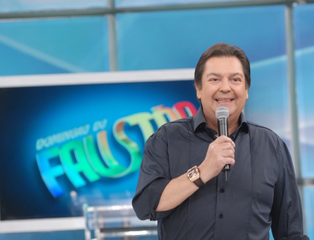 Faustão doa mais de 200 casas para os funcionários da Rede Globo, desde que entrou na emissora