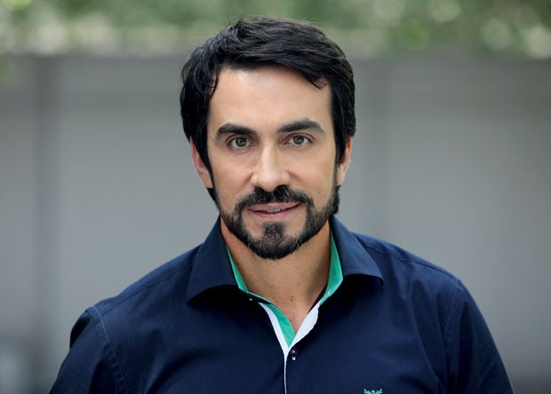 Padre Fábio de Melo fará uma participação em "Carinha de Anjo", do SBT