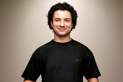 Marco Luque traz seus principais personagens, como Mustafary, para apresentação no Teatro Guararapes