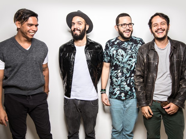 A banda Mamelungos celebra 15 anos em show na Zona Norte do Recife, neste sábado (25)