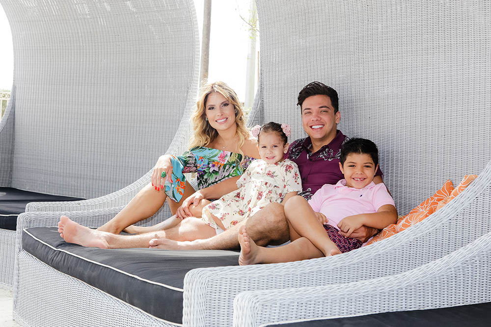 Safadão, a esposa e os filhos em Miami 