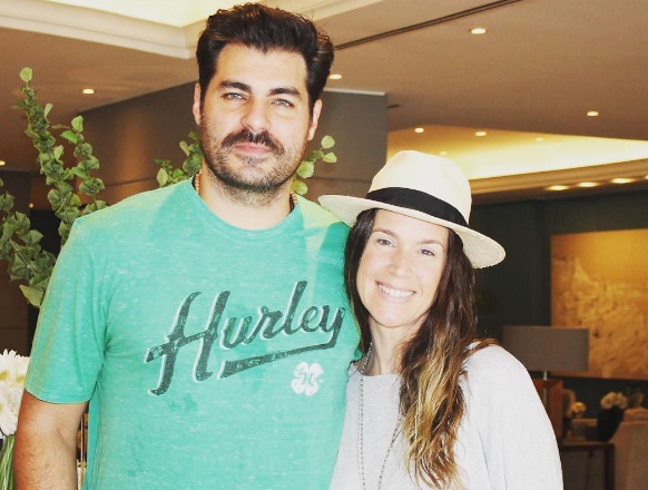 Thiago Lacerda e Vanessa Lóes curtem férias em Lisboa com os filhos