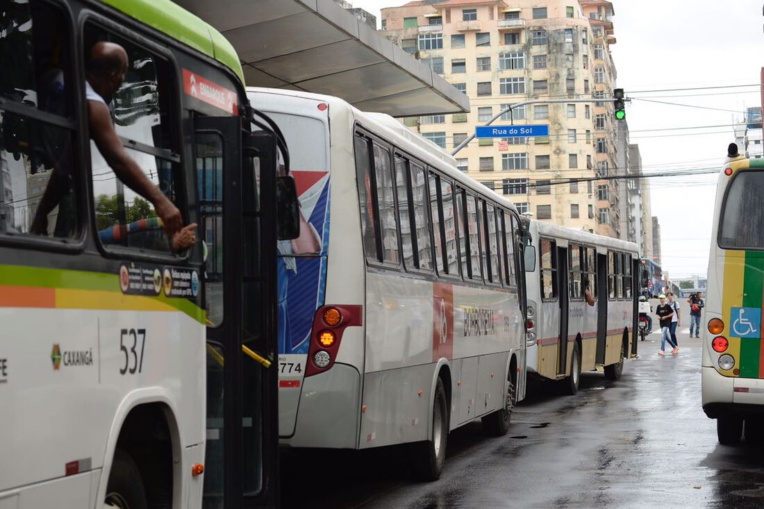 Indicativo de greve dos ônibus é aprovado no Grande Recife; parada segue sem data de início definida