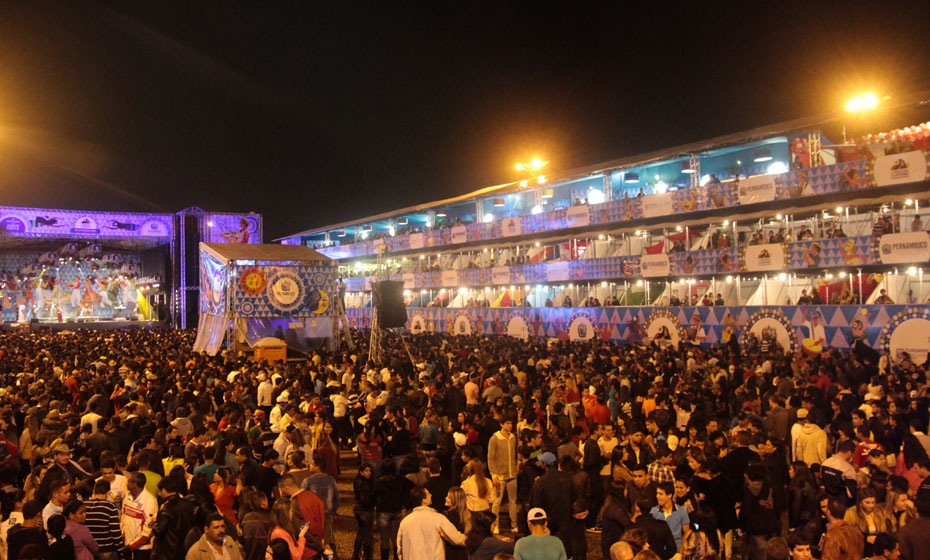 Palco principal do FIG Praça Guadalajara de Garanhus