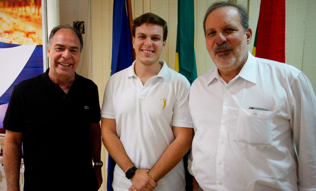FBC (E), Miguel e Armando: conversas e sinalizações, que deram margem a especulações 