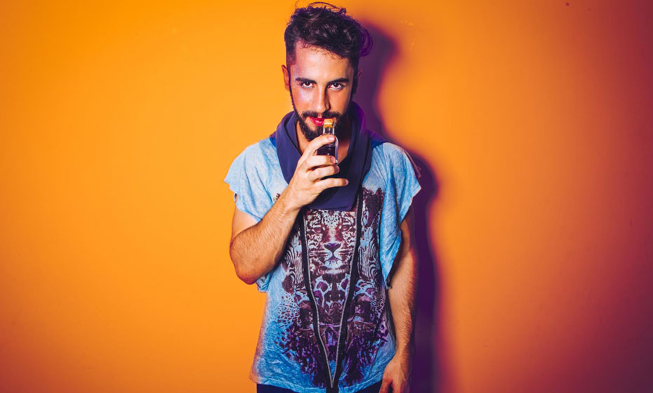 Romero Ferro, cantor