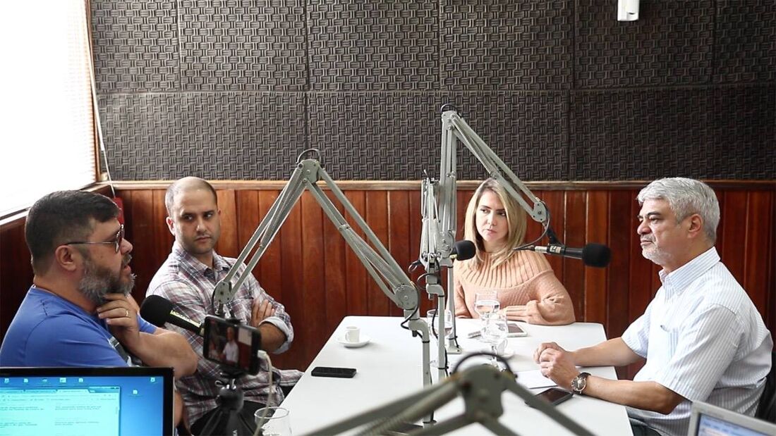 Programa foi gravado no estúdio da Rádio Folha FM 96,7FM