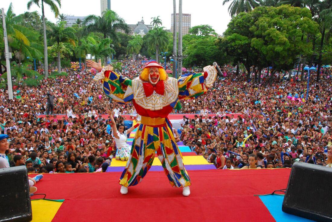 O Palhaço Chocolate comemora 50 anos de carreira com show no Parque Treze de Maio