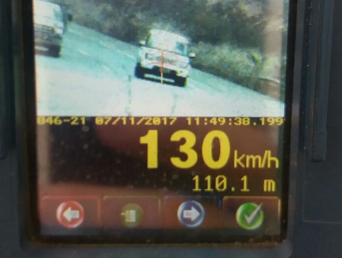 Carros trafegavam acima do limite permitido