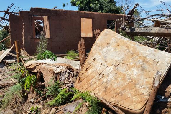 Moradores perderam suas casas com o rompimento da barragem do Fundão