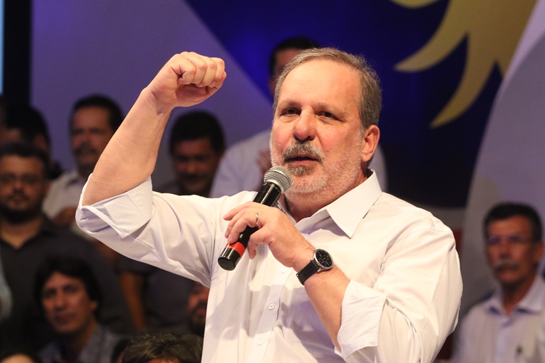 Senador Armando Monteiro Neto (PTB)