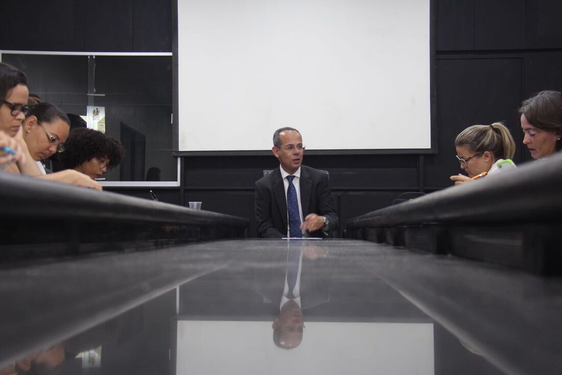 Secretário estadual de Educação, Fred Amâncio