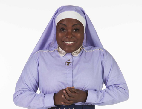 Karin Hills é Irmã Fabiana em 'Carinha de Anjo'