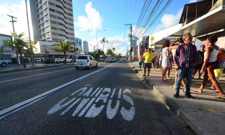 Faixa Azul na Antônio de Góes