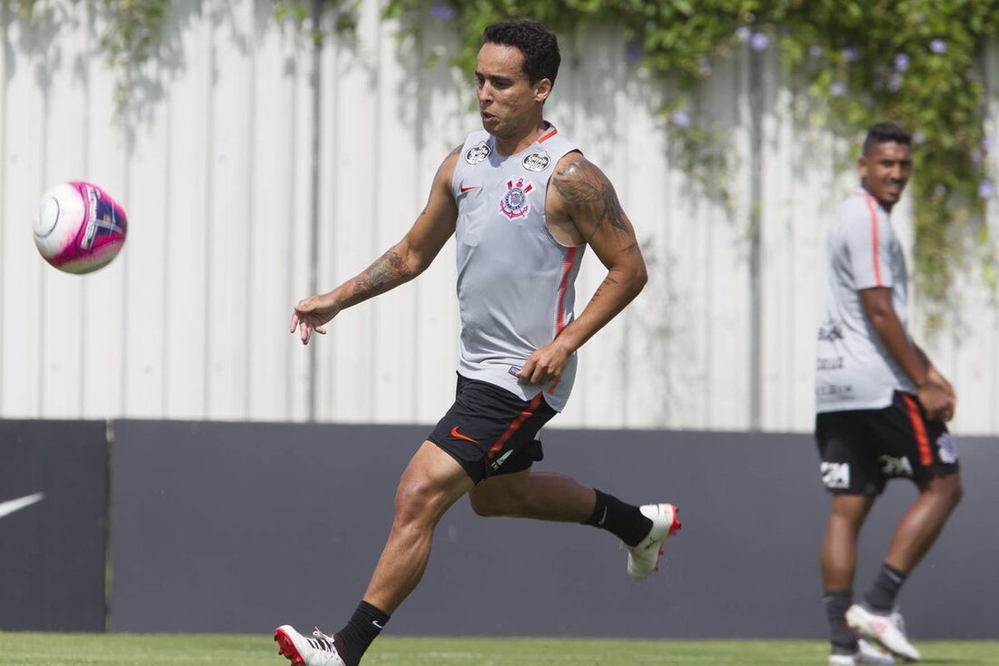 Jadson, autor do primeiro gol do Timão