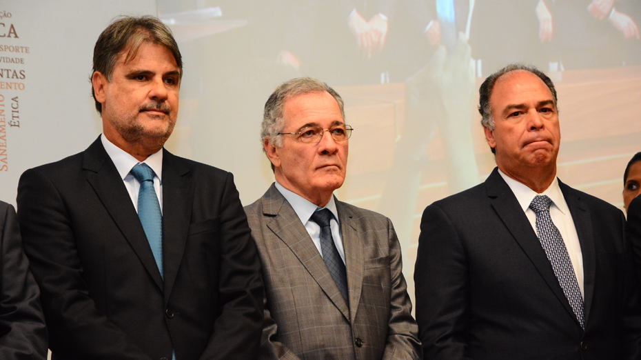 Raul e Fernando Bezerra enfrentam disputa no TJPE, comandado por Leonardo Raposo