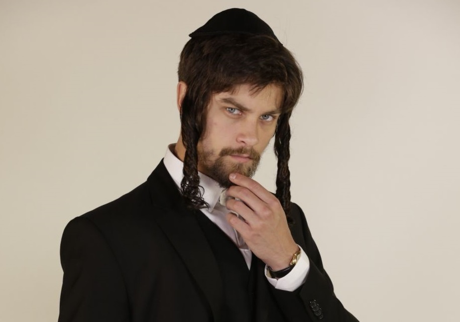 Raphael Sander é Noah em 'Apocalipse'