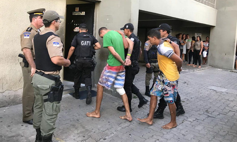 Dupla é presa por cometer assaltos pela Zona Sul do Recife