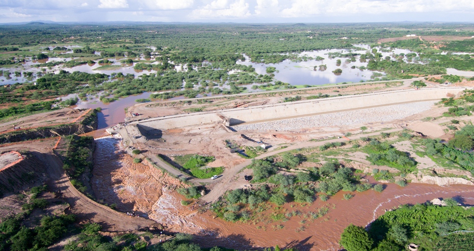 Com 65% concluídos,  o empreendimento  beneficiará aproximadamente 36 mil  moradores