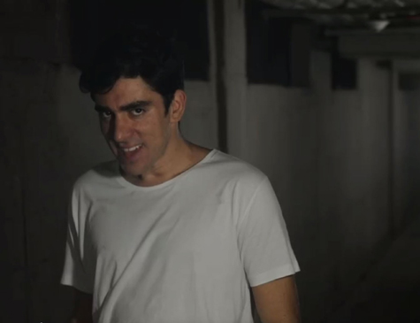 Marcelo Adnet no vídeo '(Não Seja) Reaça'