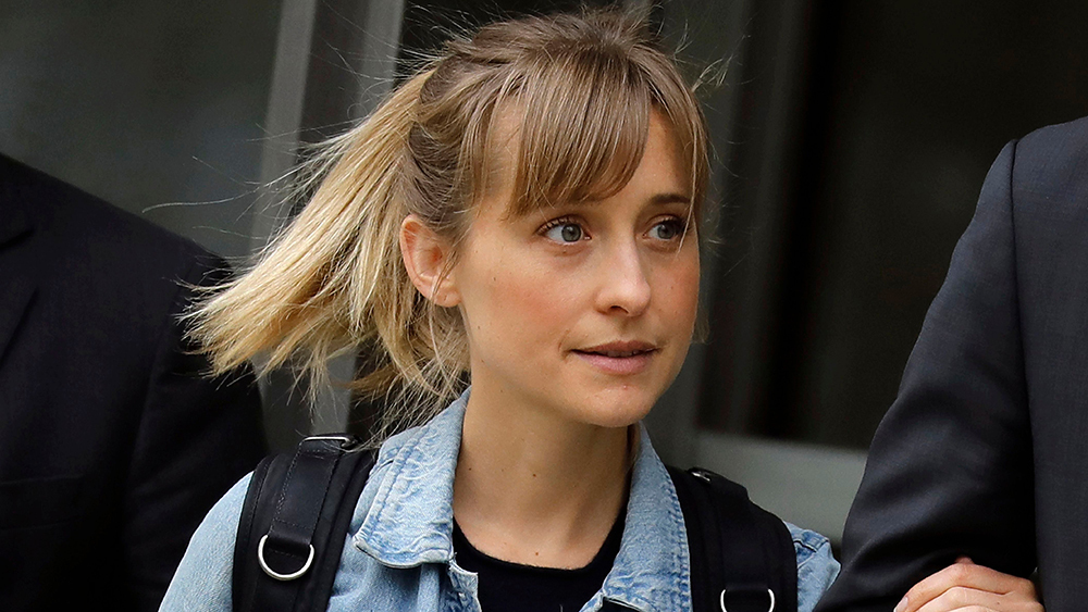 Escândalo De Seita Sexual De Allison Mack Vai Virar Série De Tv Folha Pe